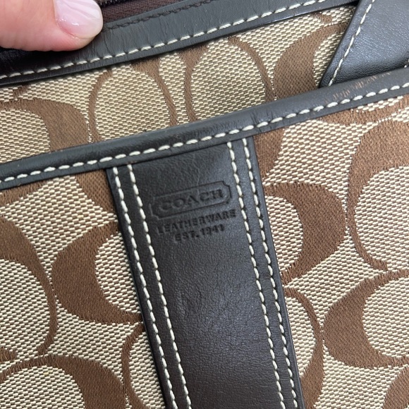 Classic COACH crossbody bag - Picture 5 of 7